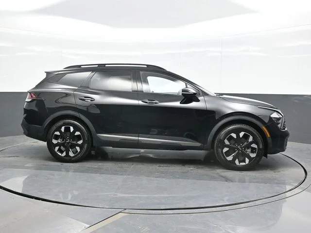 Used 2023 Black Kia X-Line image 8