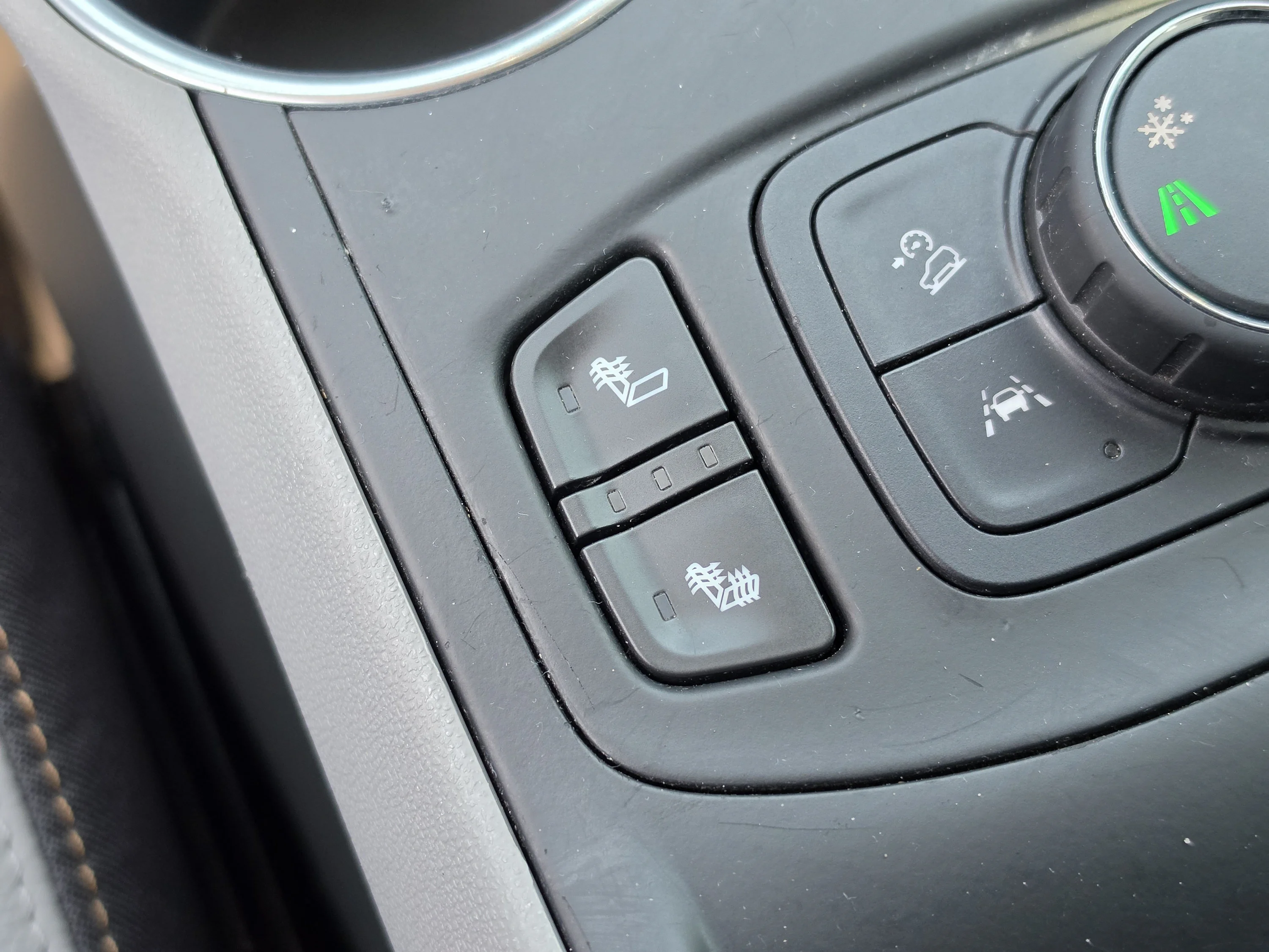 Used 2020 Blue Emerald Metallic GMC SLT image 30