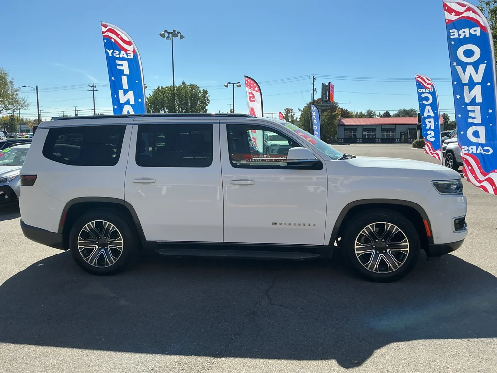Used 2022 Bright White Clearcoat Jeep Series III image 4