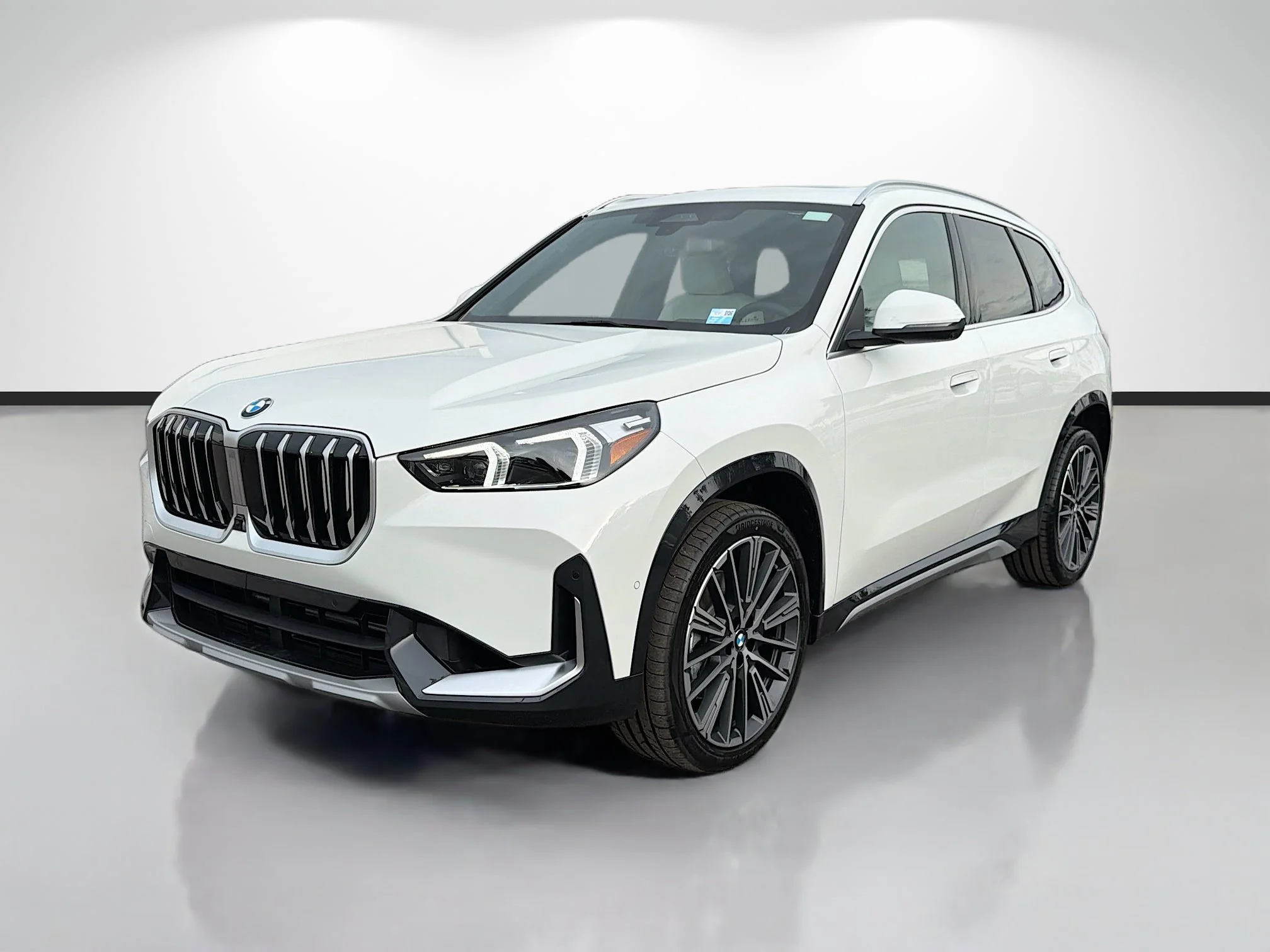 New 2026 Alpine White BMW xDrive28i image 7