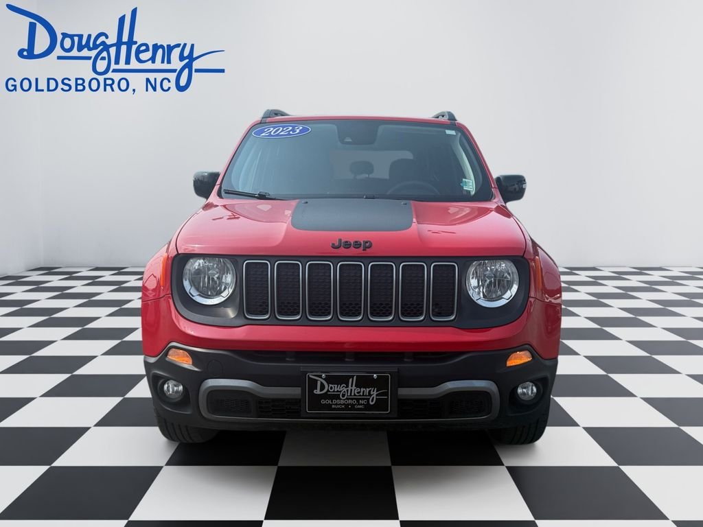 Used 2023 Red Jeep Latitude image 8