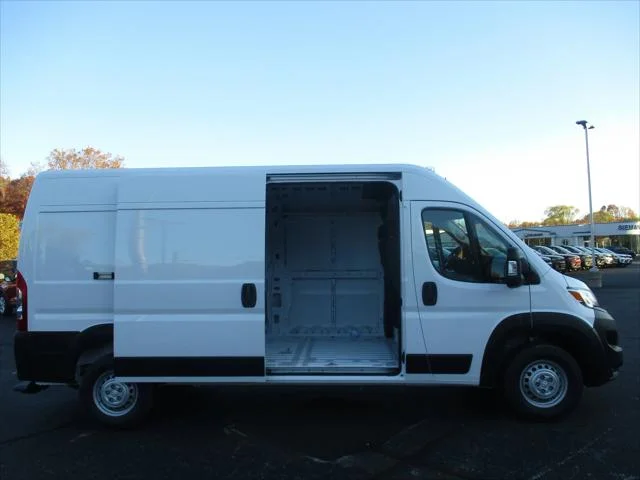 New 2026 Bright White Clear-Coat Exterior Paint RAM Tradesman image 14