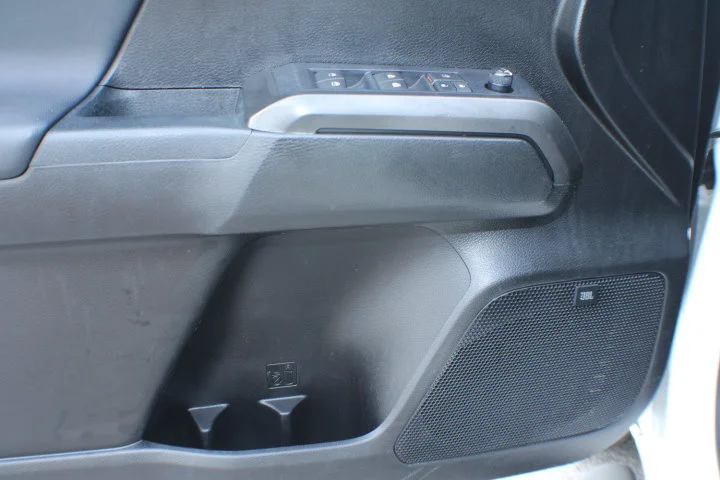 Used 2022  Toyota  image 7