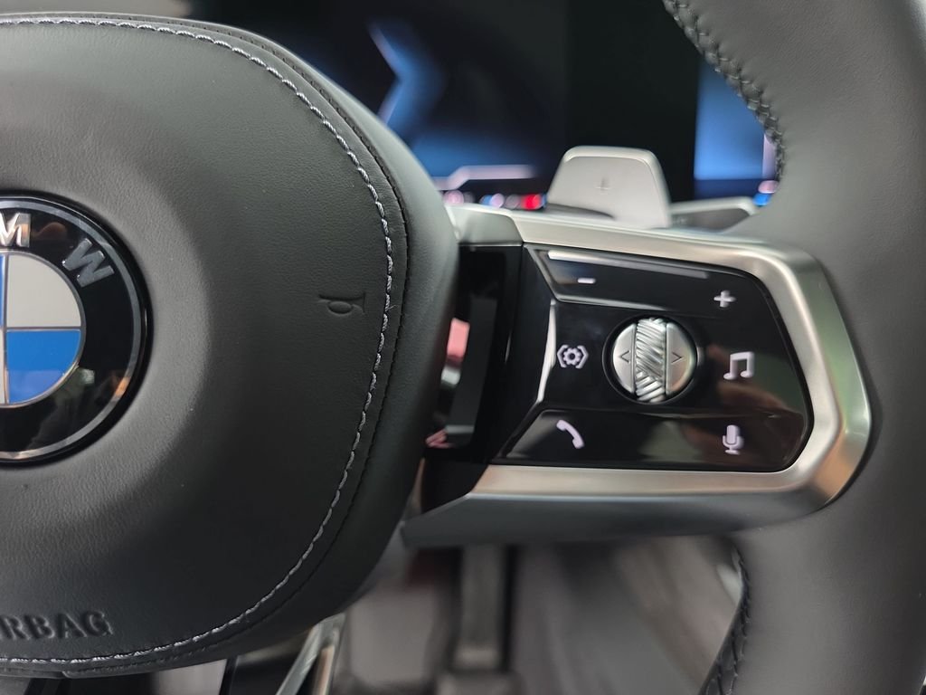 New 2026 Black Sapphire Metallic BMW 760i xDrive image 18
