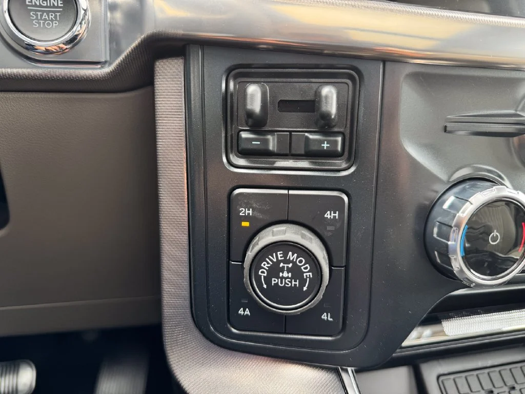 New 2026 Black Ford Platinum image 26
