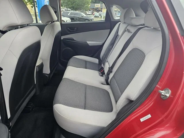 Used 2022 Pulse Red Hyundai SE image 15