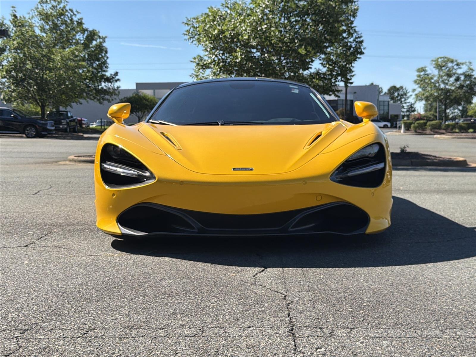 Used 2019 Volcano Yellow McLaren Performance image 15