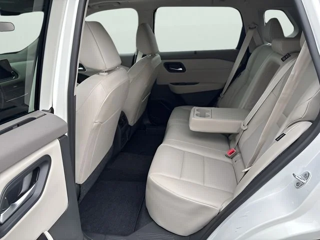 Used 2023 White Nissan SV image 30