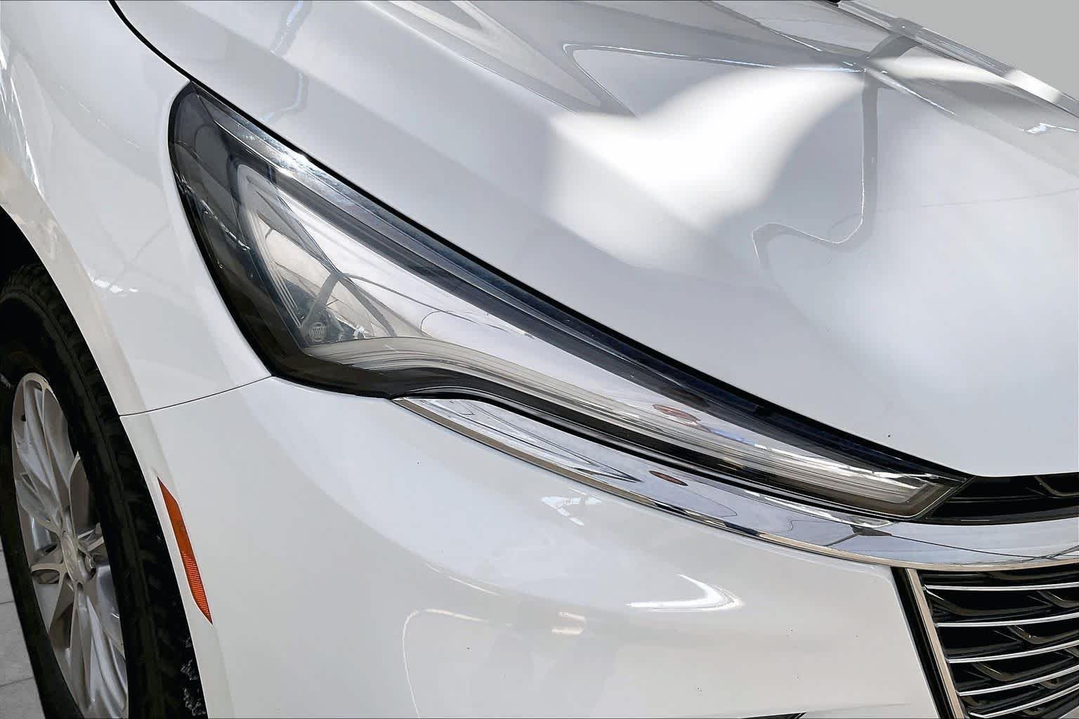 Used 2022 Summit White Buick Premium image 24