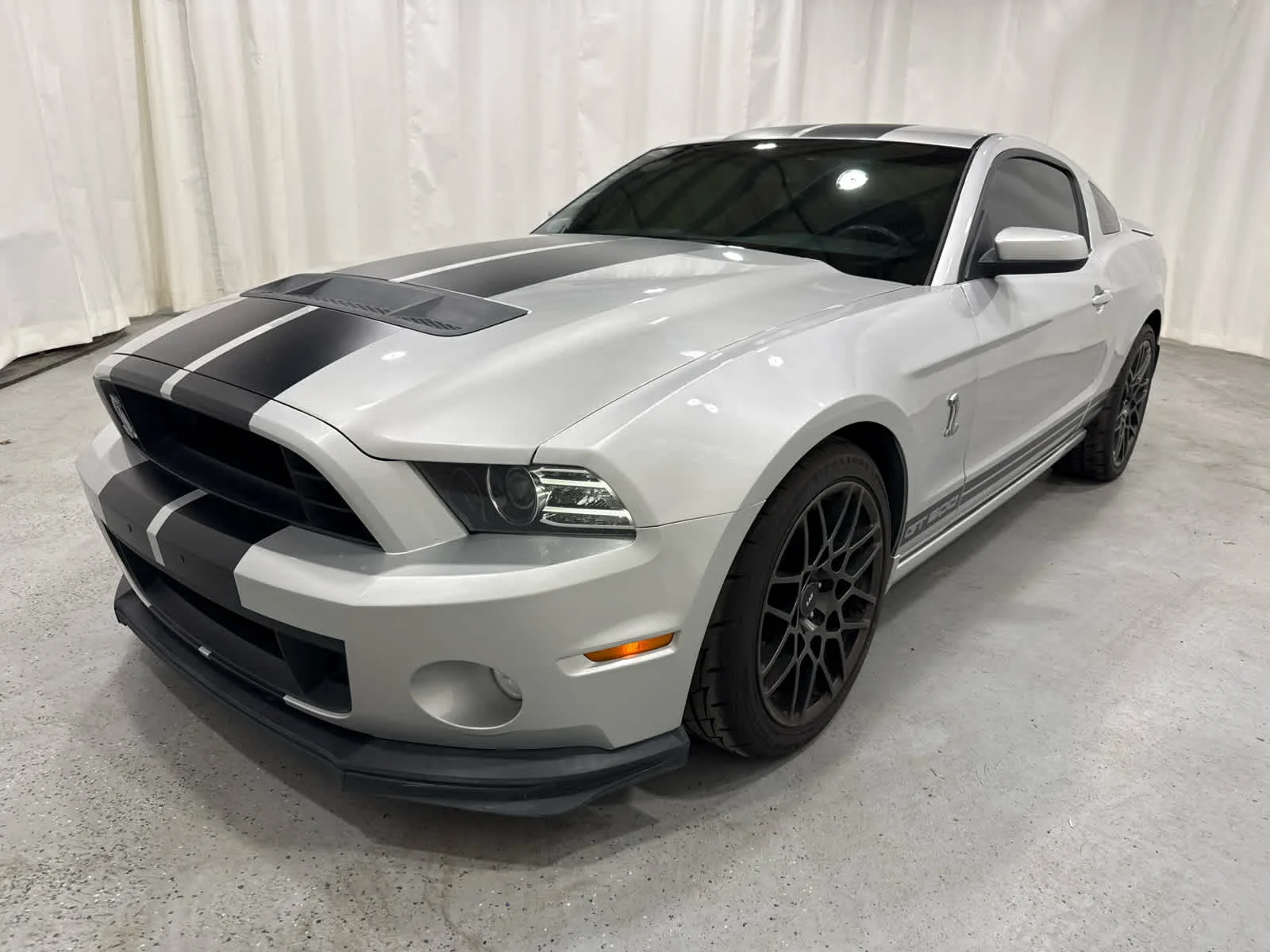 Used 2014 Silver Ford Shelby GT500 image 1