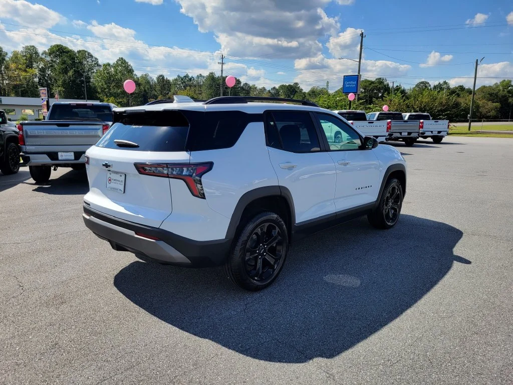 New 2027 Summit White Chevrolet LT image 6