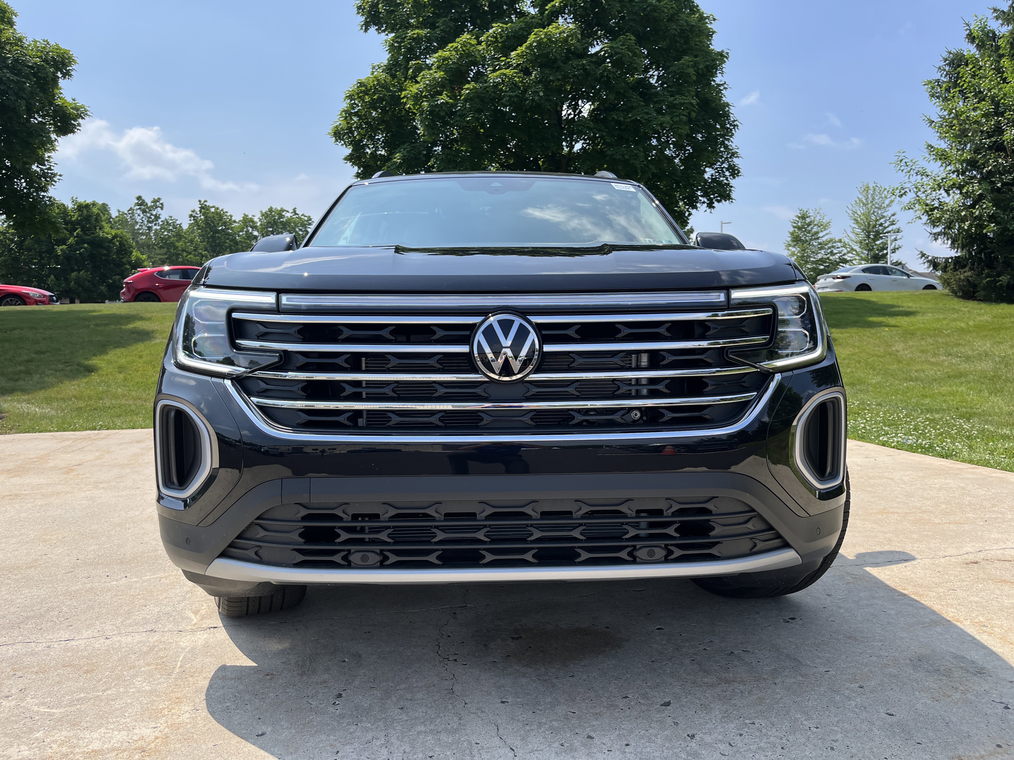 New 2026 Deep Black Pearl Volkswagen 2.0T SE w/Technology image 6