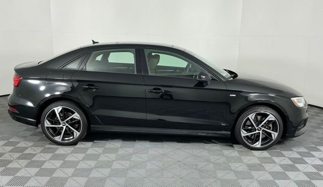 Used 2020 Mythos Black Metallic Audi 2.0T Premium image 9