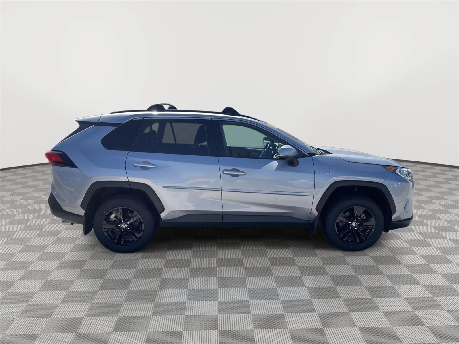 Used 2021 Silver Sky Metallic Toyota Hybrid XLE image 9