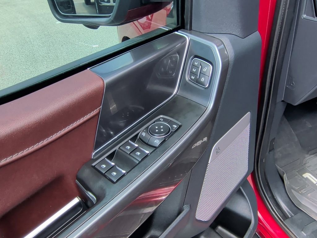 Used 2022 Rapid Red Metallic Tinted Clearcoat Ford Lariat image 12