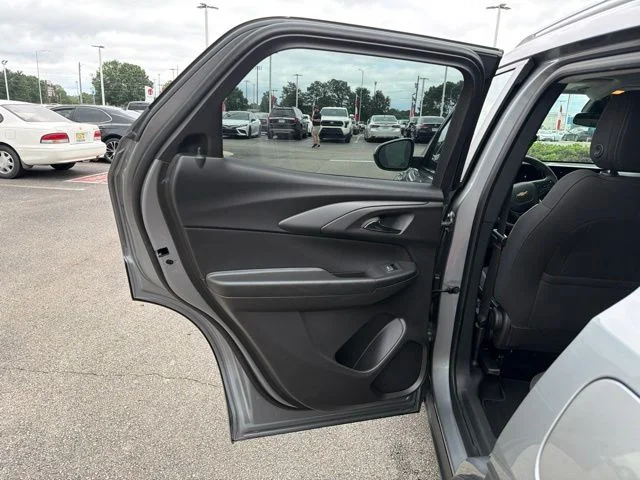 Used 2025 Gray Chevrolet  image 16