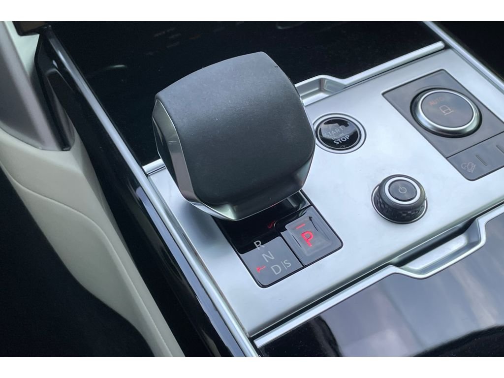 Used 2023 Fuji White Land Rover SE image 33