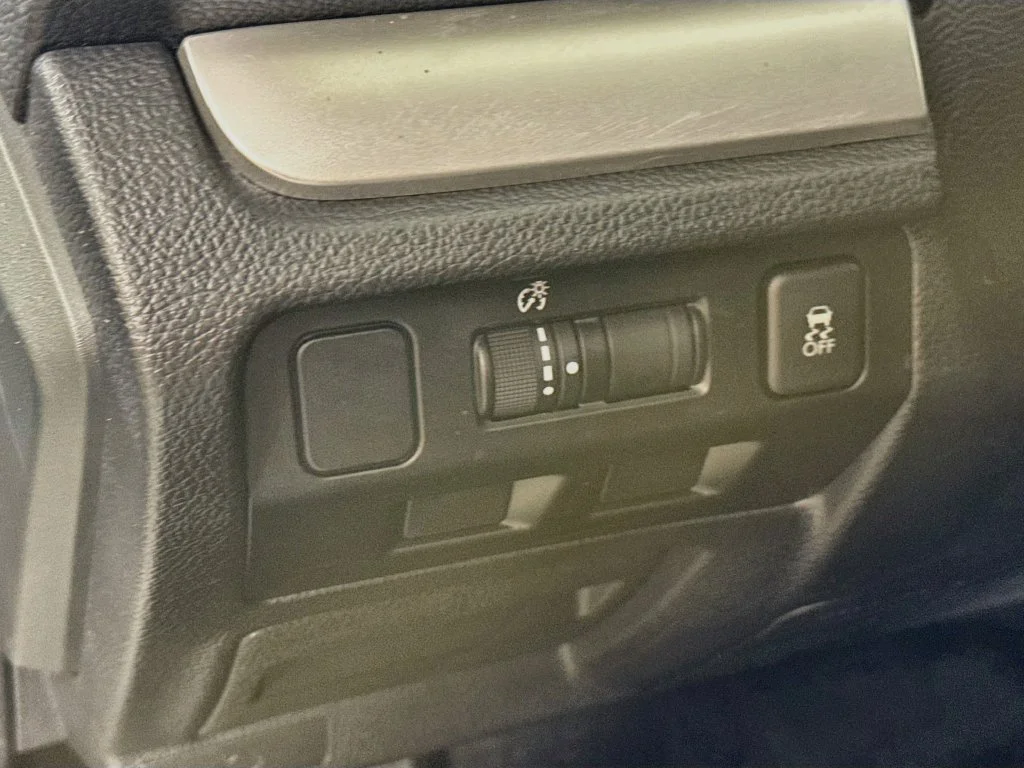 Used 2017 Silver Subaru 2.0i Premium image 10