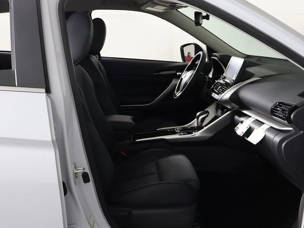 New 2026 White Mitsubishi SE image 28