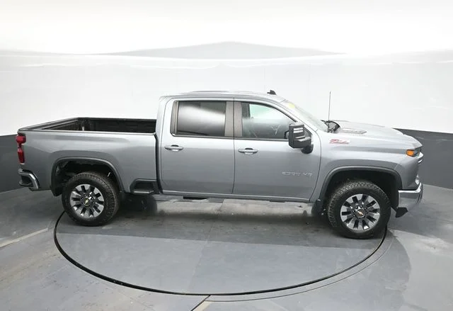 Used 2024 Gray Chevrolet LT image 16