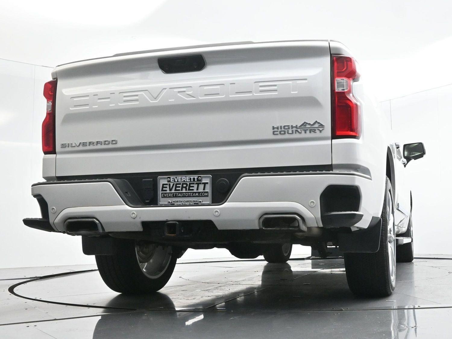 Used 2024 Iridescent Pearl Tricoat Chevrolet High Country image 51