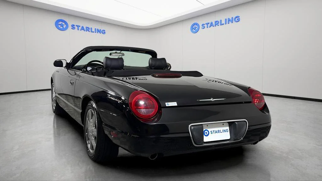 Used 2003  Ford Deluxe image 13