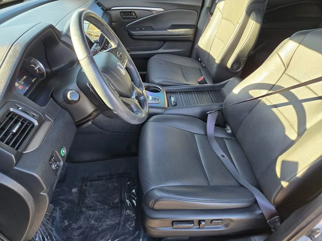 Used 2023 Gray Honda EX-L image 10