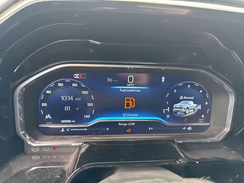 Used 2024 Summit White Chevrolet LT image 10