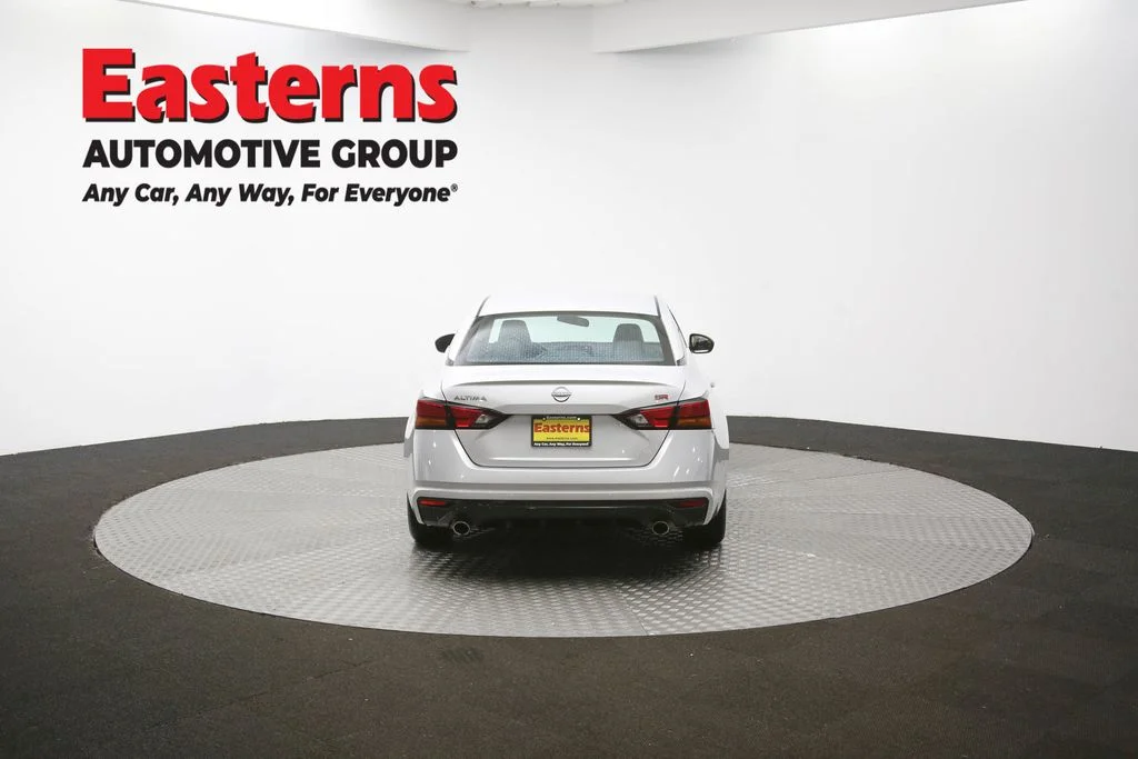 Used 2024 Silver Nissan 2.5 SR image 36