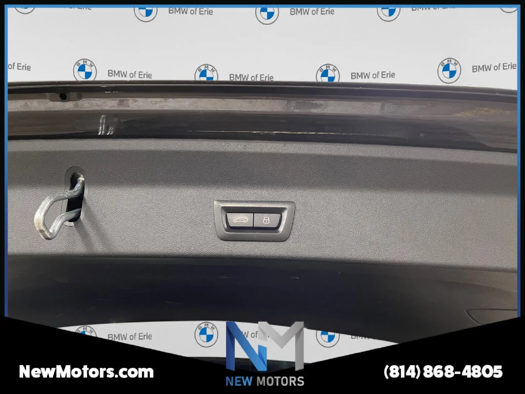 Used 2023 Dark Graphite BMW xDrive30i image 17