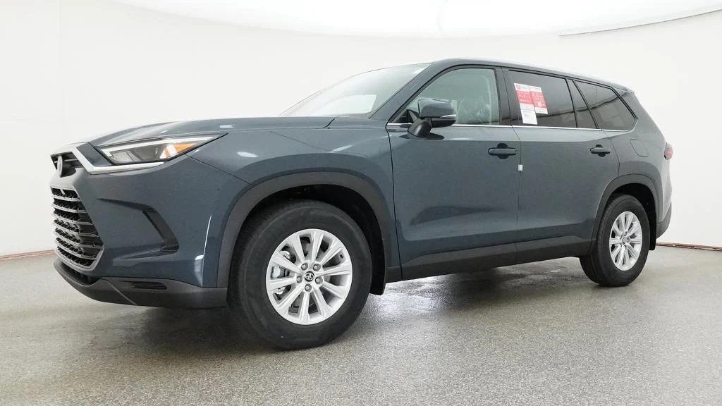 New 2026 Storm Cloud Toyota XLE image 6