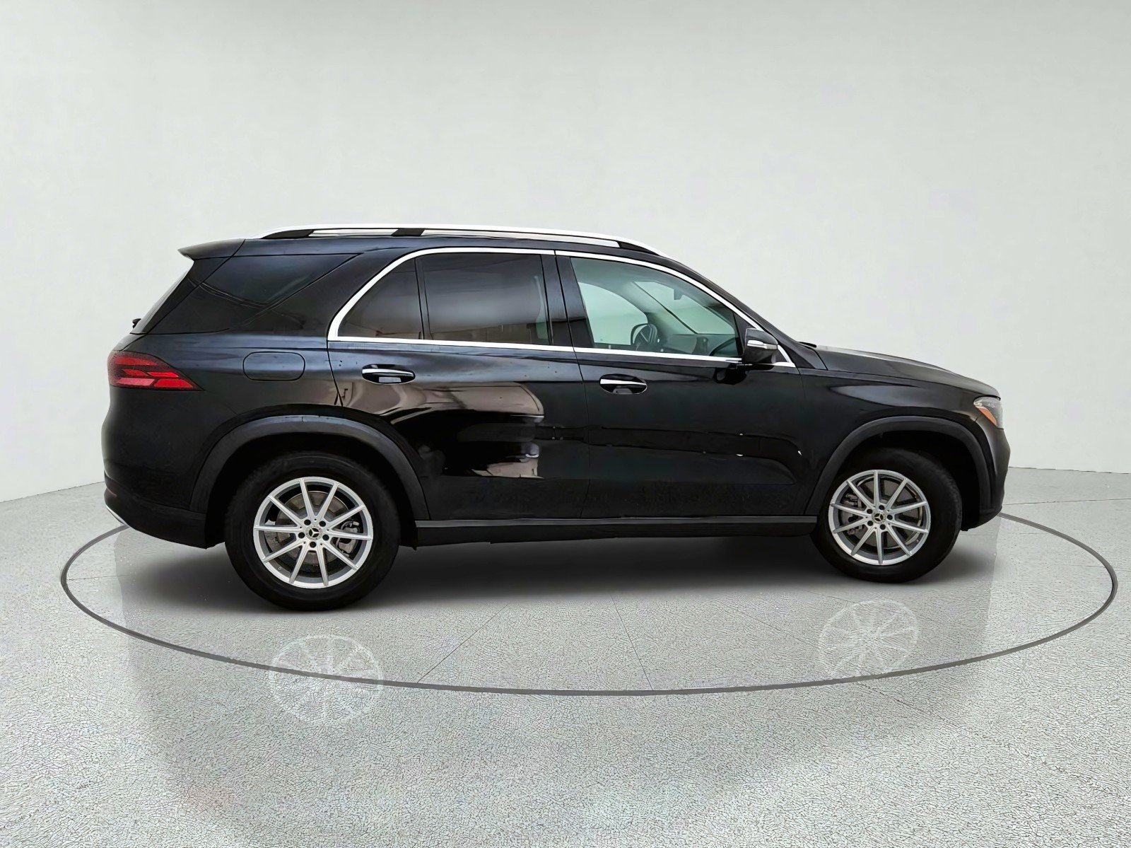 Certified Used 2024 Obsidian Black Metallic Mercedes-Benz GLE 450 image 7
