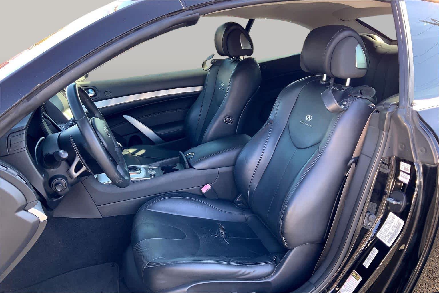 Used 2014 Black Obsidian INFINITI  image 8