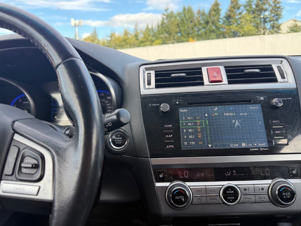 Used 2015 Silver Subaru 2.5i image 11