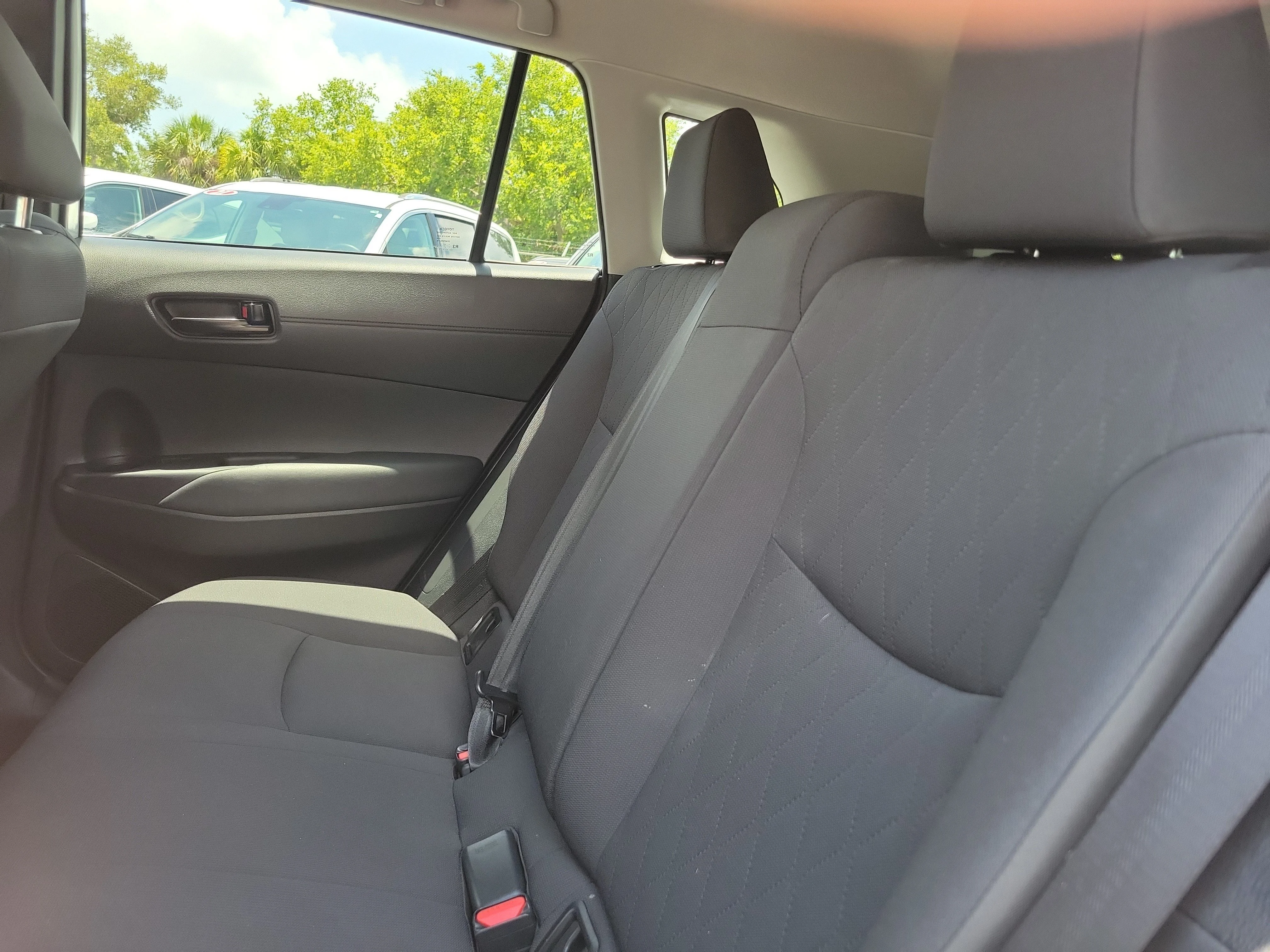 Used 2023 Wind Chill Pearl Toyota LE image 12