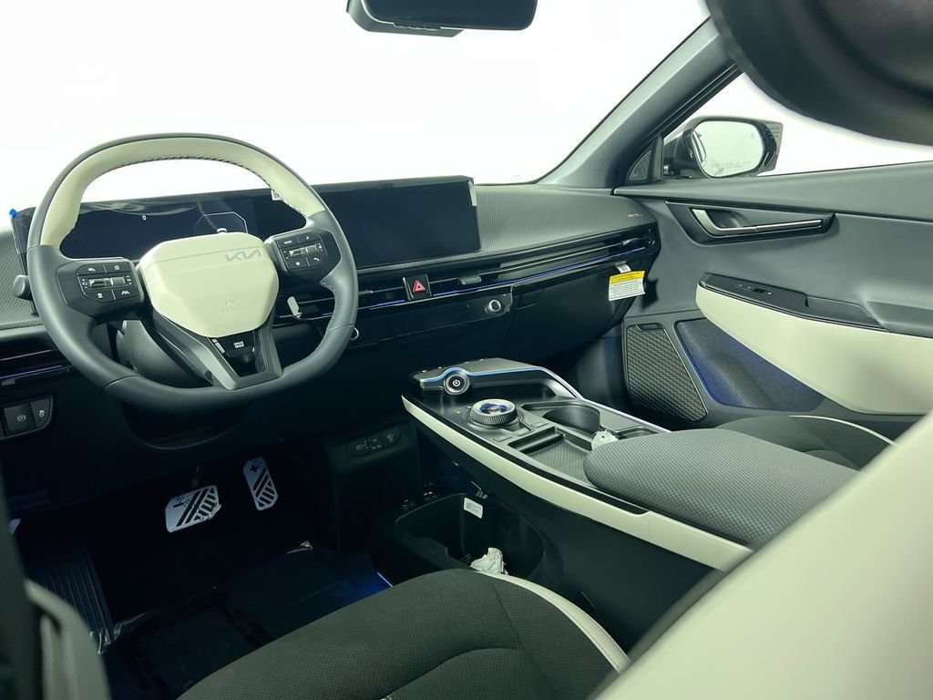 New 2026 Wolf Gray Kia GT-LINE image 31