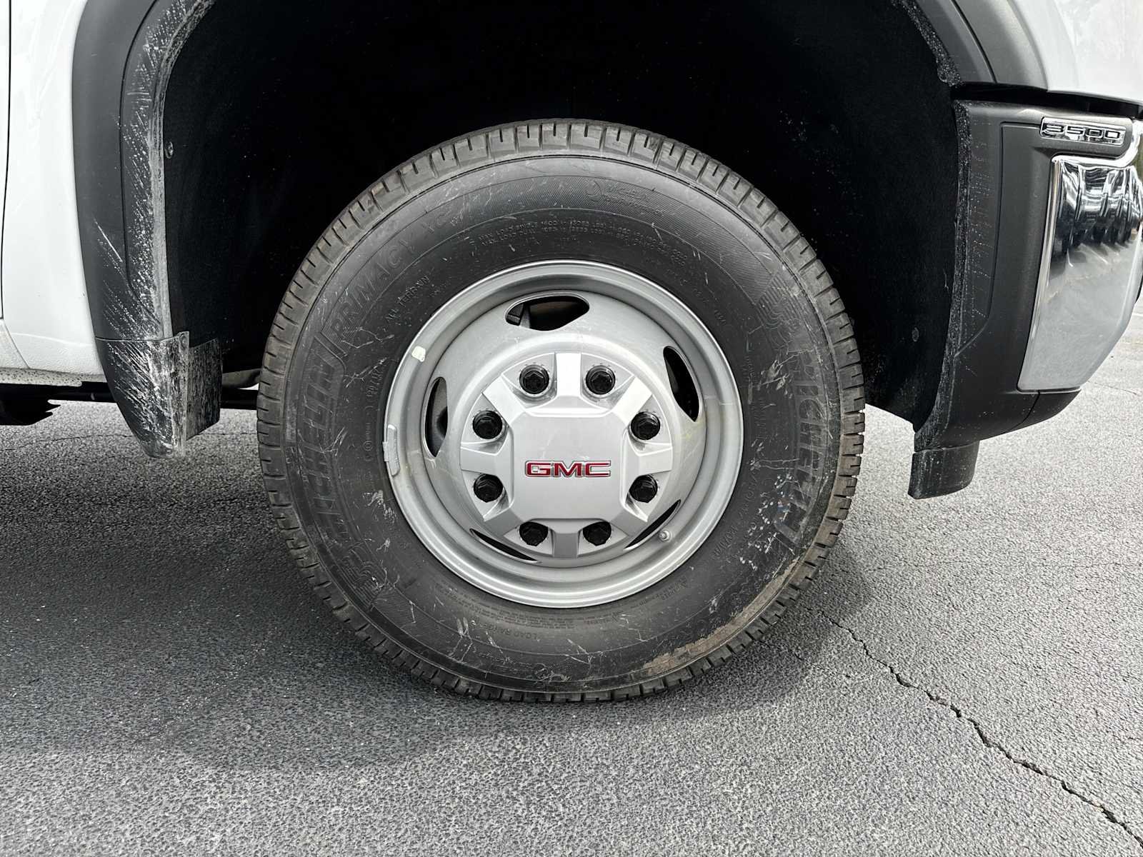 2025 GMC Sierra 3500HD Pro - Photo 11
