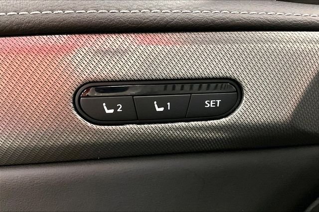 Used 2024 Majestic White INFINITI LUXE image 40