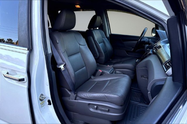 Used 2016 White Honda EX-L image 32