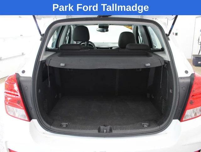 Used 2018 Summit White Chevrolet LS image 5