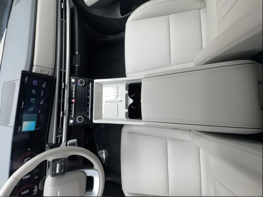 Used 2026 White Hyundai SEL image 39