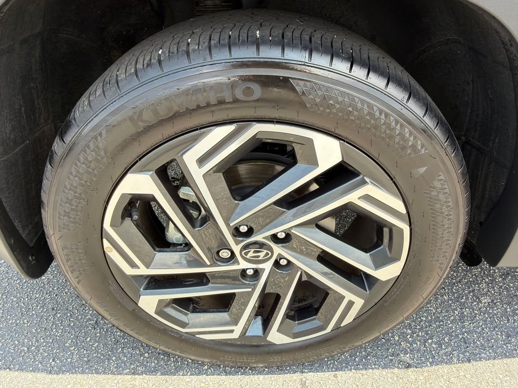 2025 Hyundai Tucson Limited - Photo 17