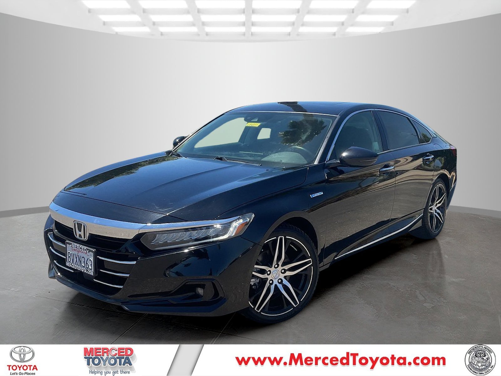 Used 2021 Crystal Black Pearl Honda Touring image 1