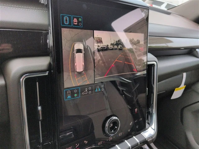 New 2026 Summit White GMC Elevation image 39