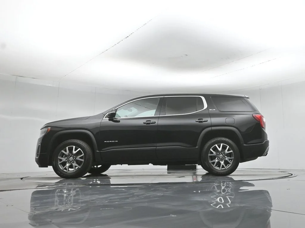 Used 2022 Black GMC SLE image 8