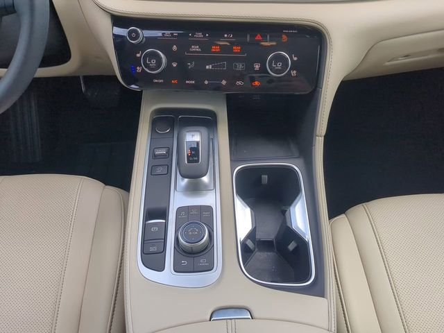 Used 2025 Silver INFINITI LUXE image 21