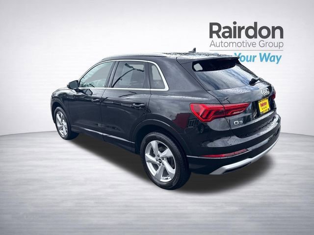 Used 2021 Mythos Black Metallic Audi Premium image 6