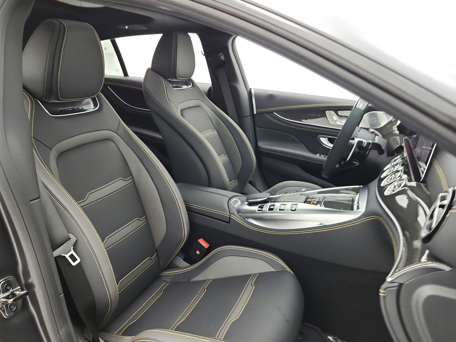 New 2026 MANUFAKTUR Graphite Grey Magno Mercedes-Benz AMG® GT 43 4-Door Coupe image 39