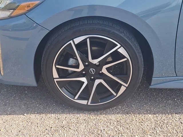 Used 2024 Gray Nissan SR image 16