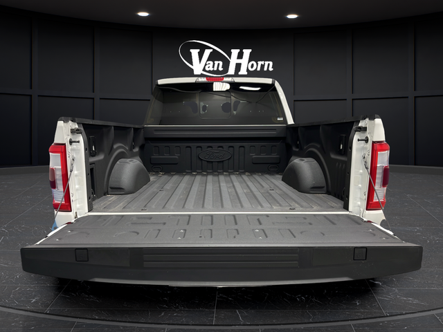 Used 2023 Star White Metallic Tri-Coat Ford Lariat image 26